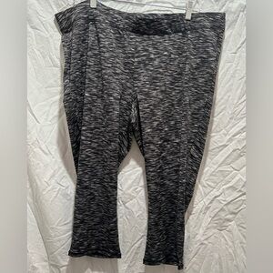 Lane Bryant LIVI Black and Gray Patterned Leggings 22/24